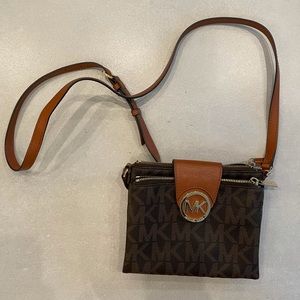 Michael Kors Crossbody Bag